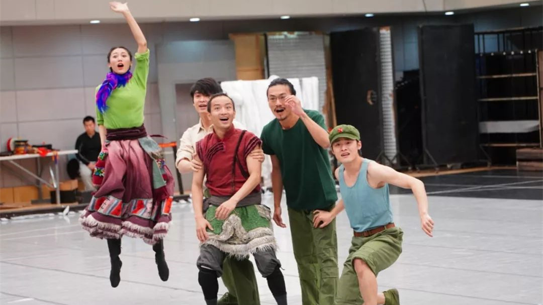 登“天路”，藏族舞蹈跳起来