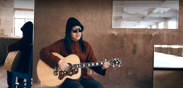 周云蓬《镜中》直播的盲人线上公益音乐会