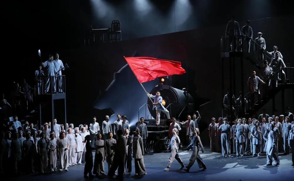 敲响晨钟，献礼七一