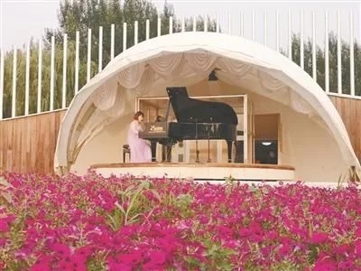 音乐会伴沈阳人度过美妙周末夜晚：浑河岸旁，琴声掌声交汇