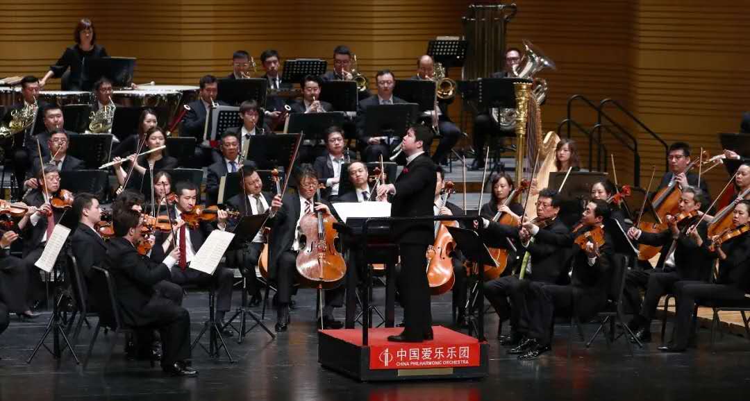 献礼“最可敬的人”公益交响音乐会在京上演